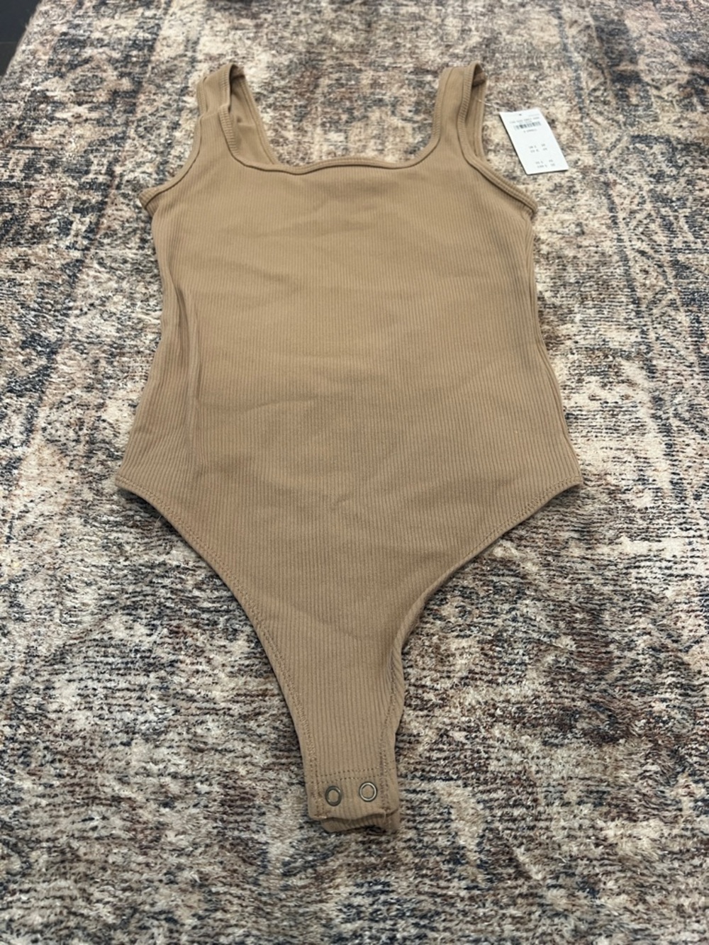 NWT Abercrombie & Fitch Ribbed Scoop-Neck Bodysuit in Beige - Picture 2 of 7